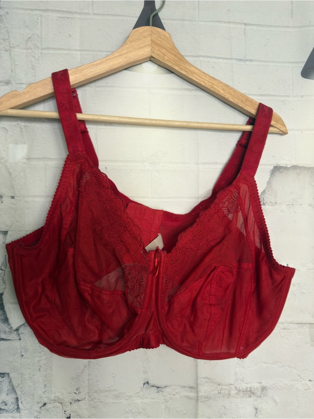 Cacique red lace bra